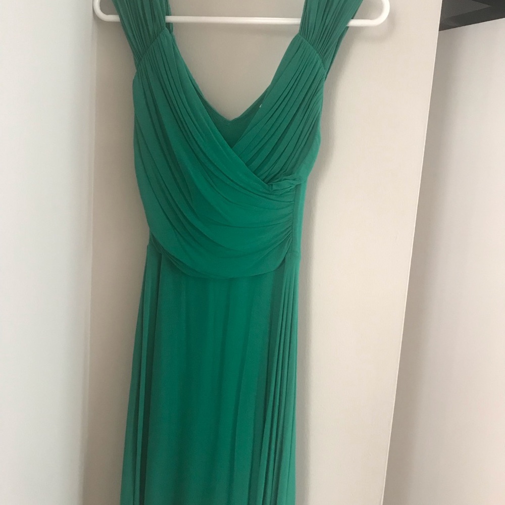 Green off shoulder/normal shoulder dress 👗